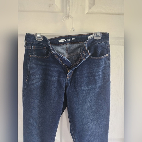 Old Navy Pop Icon Mid rise Skinny Jeans Dark Wash Size 8 Long. EUC - Picture 4 of 5